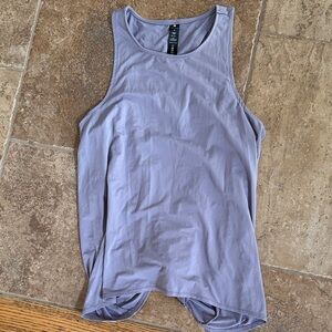Yogalicious Like New Lavender Stylish workout tank top